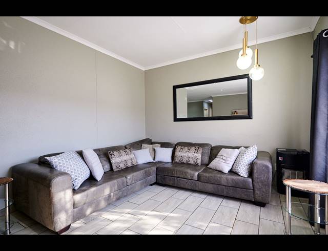 3 BEDROOM HOUSE FOR SALE IN VORNA VALLEY